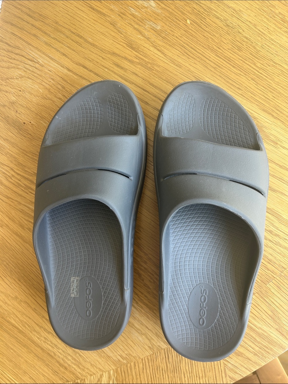 OOFOS Women’s Recovery Slide - Dark Gray